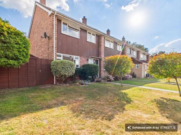 3 bed property, in Thorneley Road, £360,000