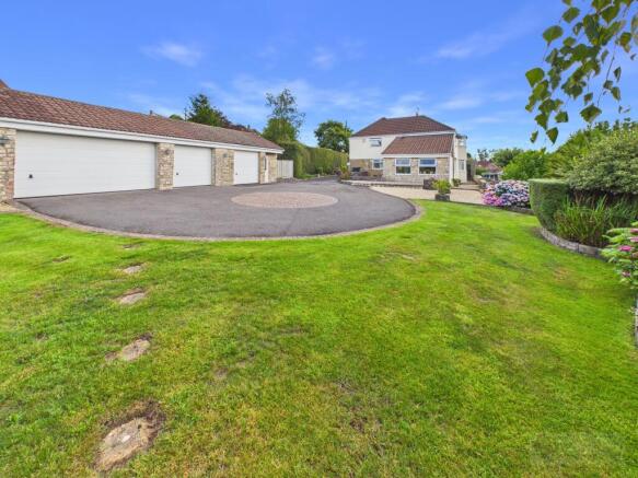 4 bed property, in Longleat Lane, £675,000
