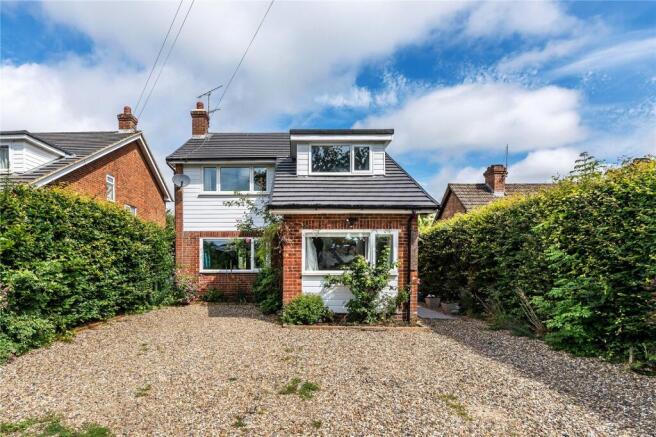 3 bed property, in Four Elms Road, £575,000