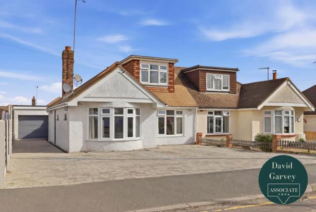 2 bed property, in Cornhill Avenue, £375,000