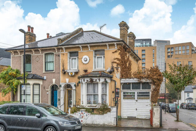 3 bed property, in Algernon Road, £625,000