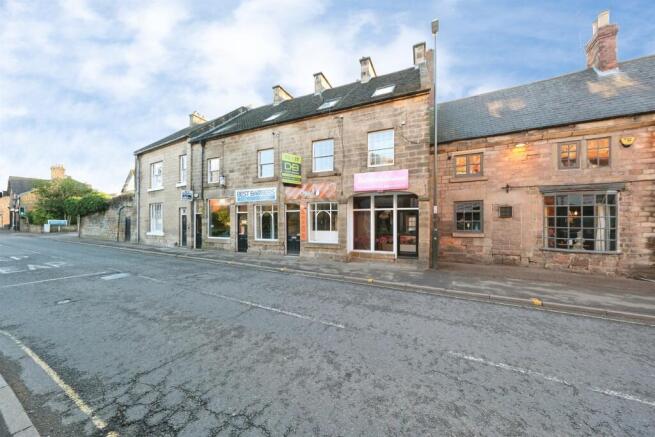 1 bed property, in Bridge Street, £70,000