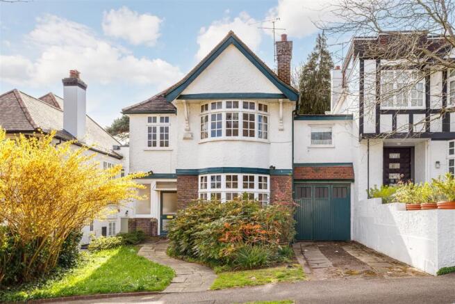 4 bed property, in Hillway, £2,695,000