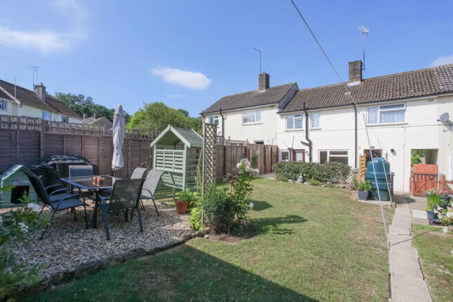 3 bed property, in Station Road, £300,000
