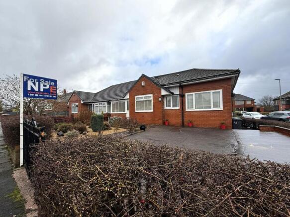 3 bed property, in Alan Avenue, £319,950