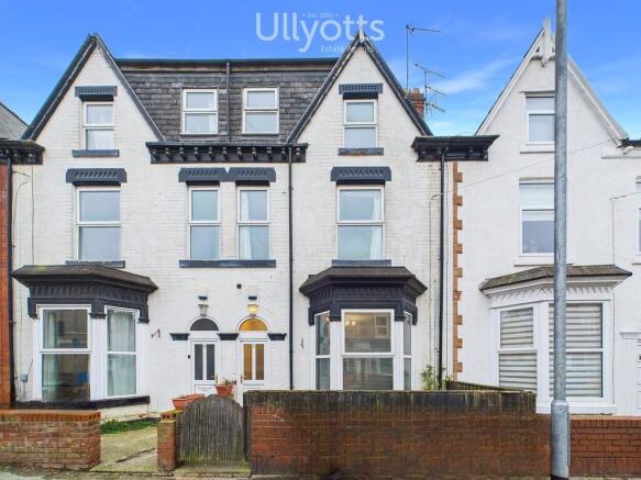 5 bed property, in St Georges Avenue, £149,950