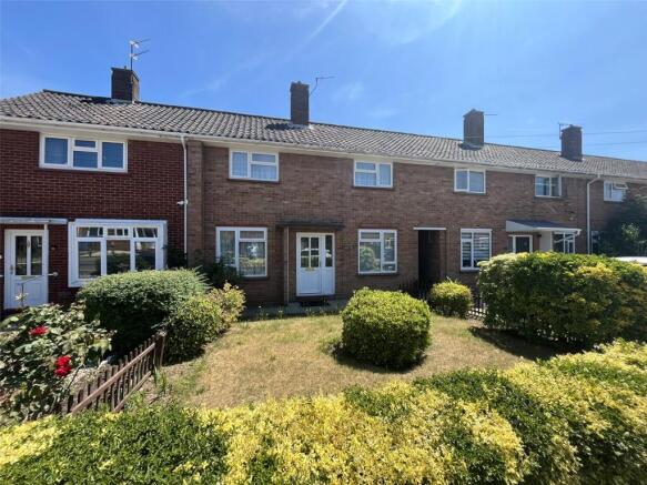 2 bed property, in Purland Road, £225,000