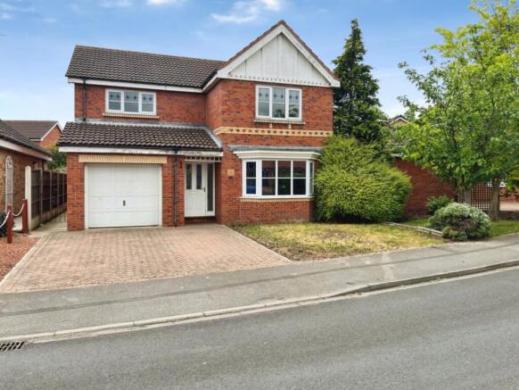4 bed property, in Tickhill Way, £280,000