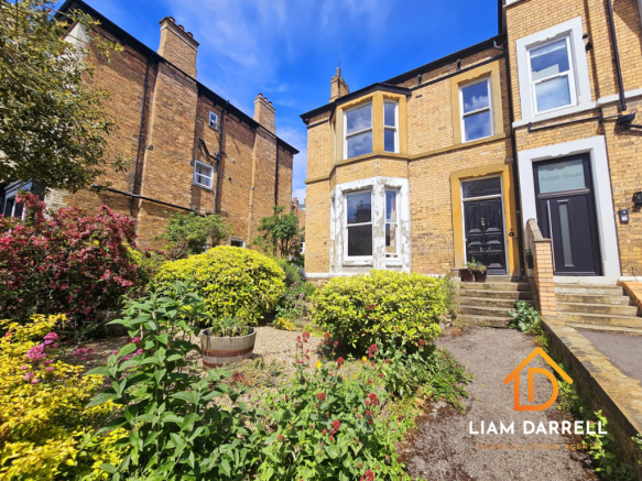4 bed property, in Westbourne Grove, £150,000