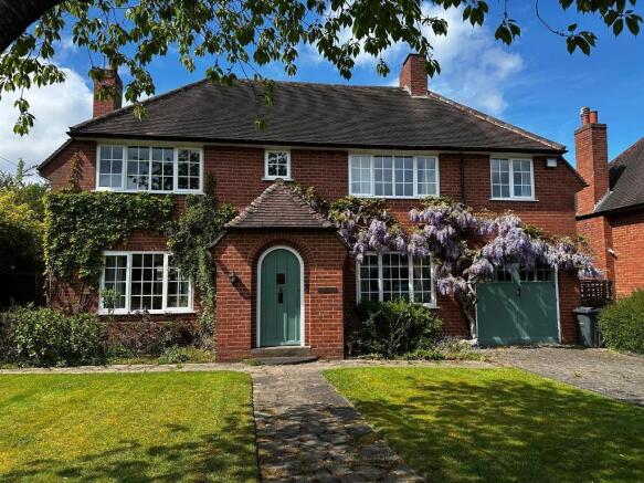 5 bed property, in Swarthmore Road, £795,000