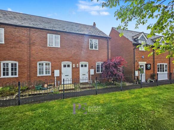2 bed property, in Pipistrelle Drive, £220,000
