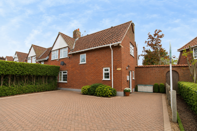 3 bed property, in Burges Road, £240,000