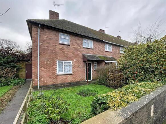 3 bed property, in Mortimer Road, £300,000