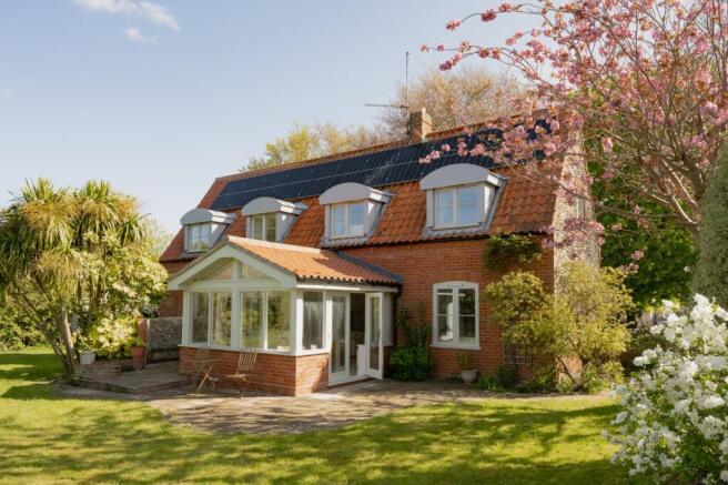 3 bed property, in Coronation Lane, £1,225,000