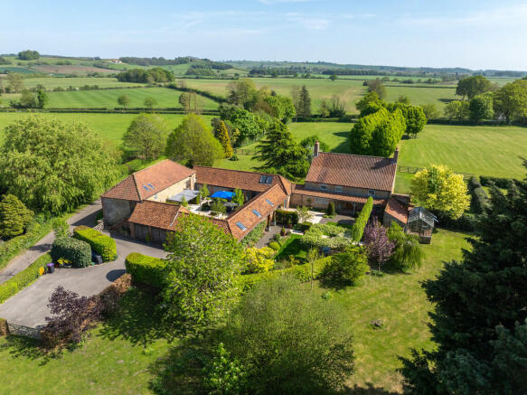 5 bed property, in Thorpe Lane, £1,250,000