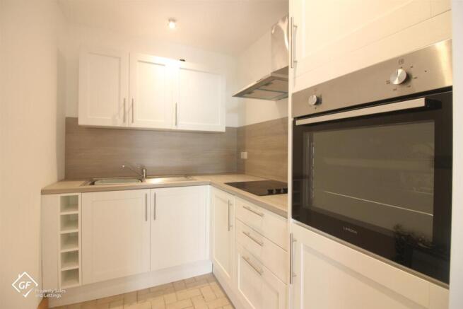 2 bed property, in Morecambe Street, £190,000