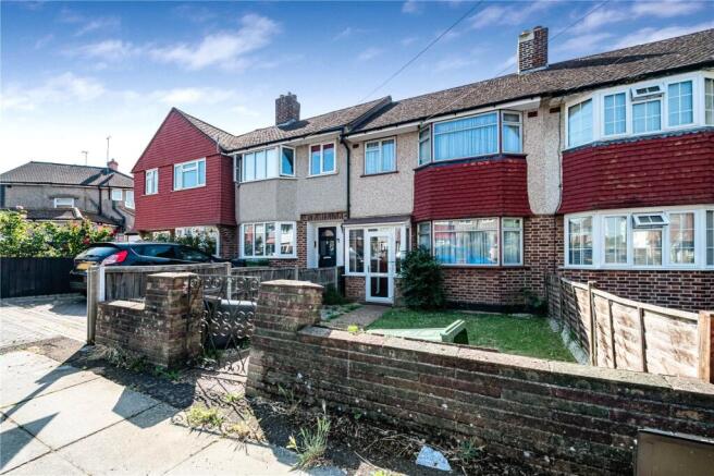 3 bed property, in Brockman Rise, £425,000