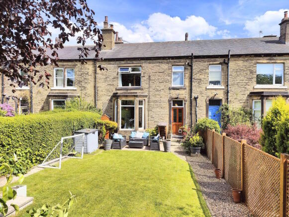 4 bed property, in Westfield, £399,950