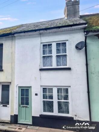 3 bed property, in Bolton Street, £220,000