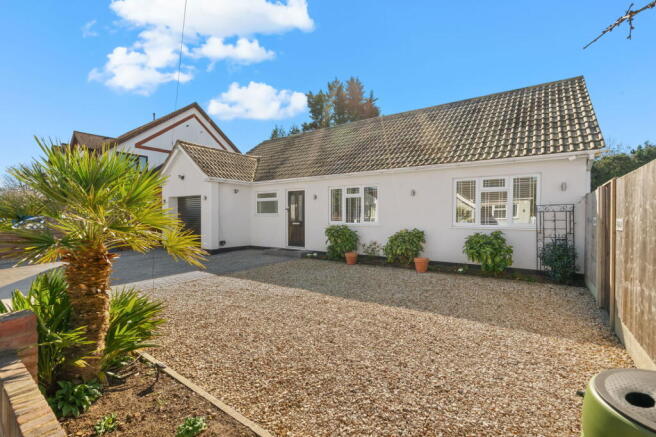 4 bed property, in Green Lane, £725,000