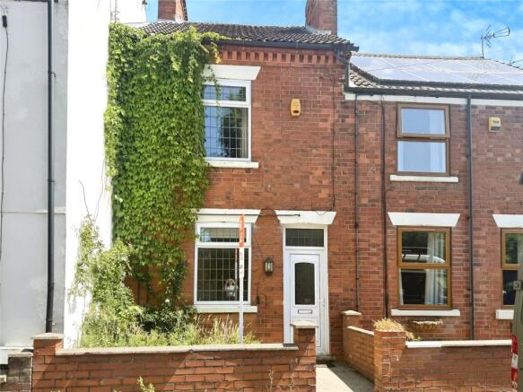 2 bed property, in Portland Street, £100,000