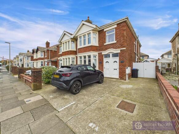 4 bed property, in 27 Napier Avenue, £260,000