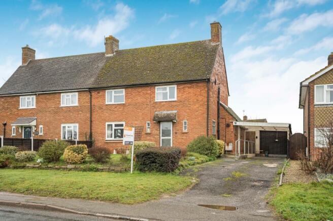 3 bed property, in Bernard Close, £475,000