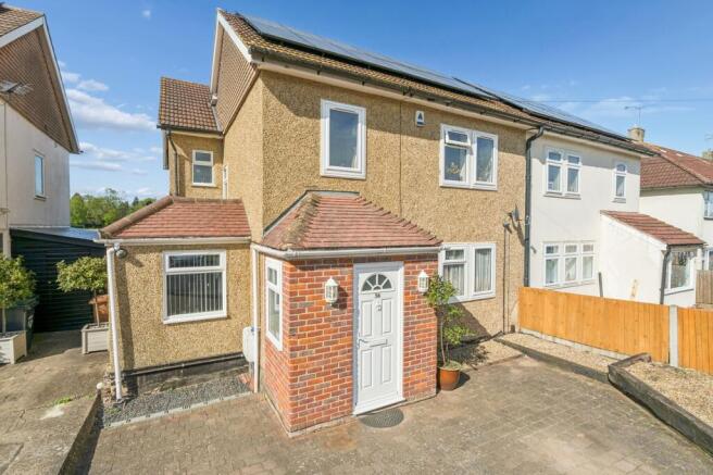 5 bed property, in Fulford Grove, £600,000