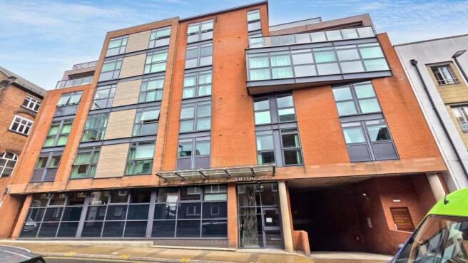 2 bed property, in Apartment 33 Smithfield Apartments, £70,000