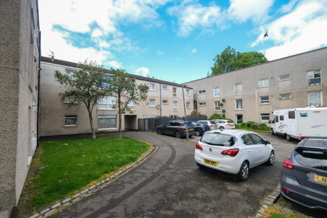 2 bed property, in Almond Road, £55,000