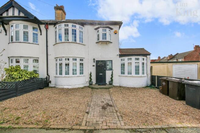 3 bed property, in Hortus Road, £750,000