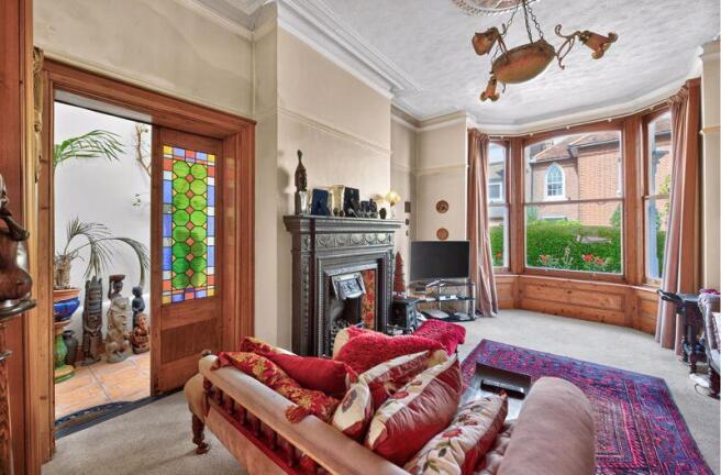 5 bed property, in Castle Road, £599,950