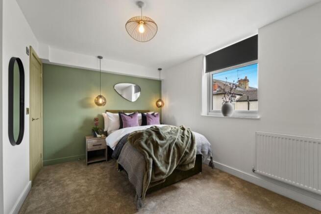 6 bed property, in 40 Southwood Street, £435,000