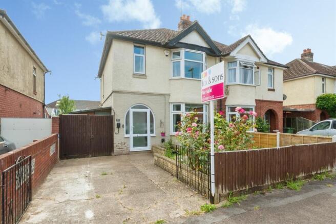 3 bed property, in Arnold Road, £350,000