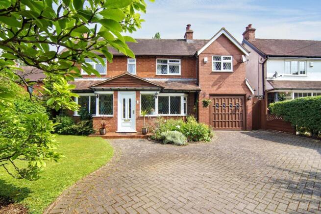 4 bed property, in Old Waste Lane, £740,000