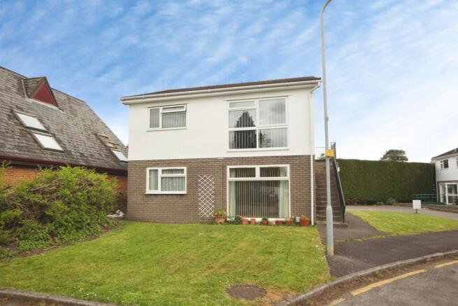 1 bed property, in Blandon Way, £145,000
