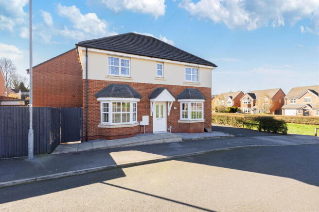 4 bed property, in Netherwood Avenue, £325,000