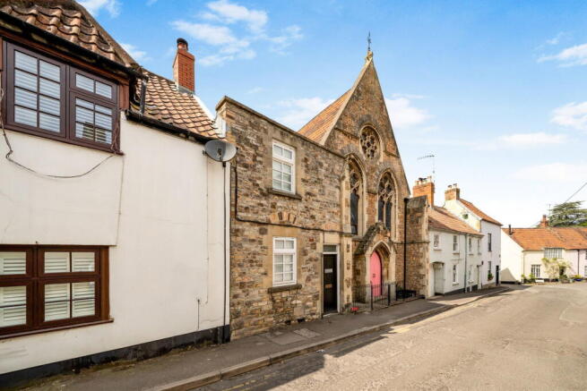 4 bed property, in Church Street, £280,000