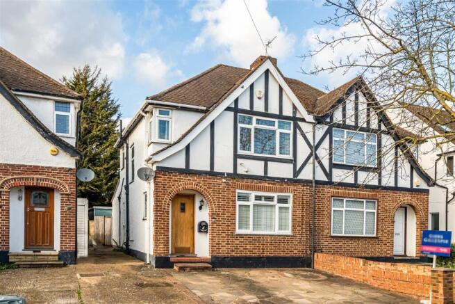 3 bed property, in Melthorne Drive, £660,000