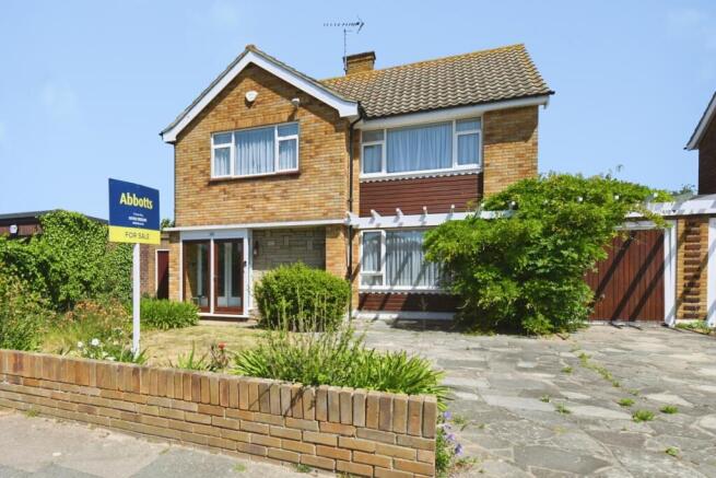 3 bed property, in Johnstone Road, £650,000