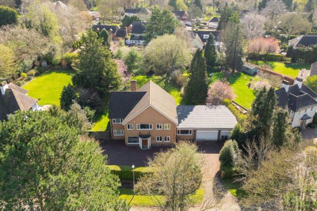 5 bed property, in Southmeads Road, £1,300,000