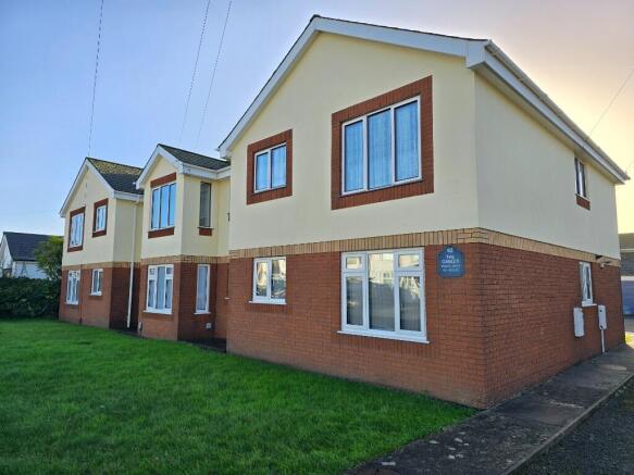 2 bed property, in Ty Wern Road, £170,000