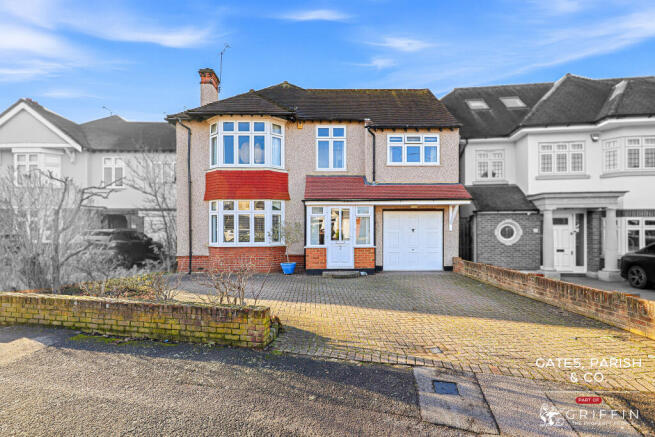 4 bed property, in Grosvenor Gardens, £1,250,000