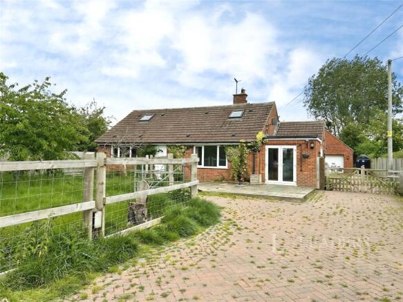 3 bed property, in Bricklehampton, £500,000