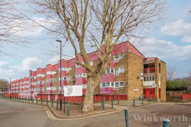 1 bed property, in Lovelinch Close, £250,000