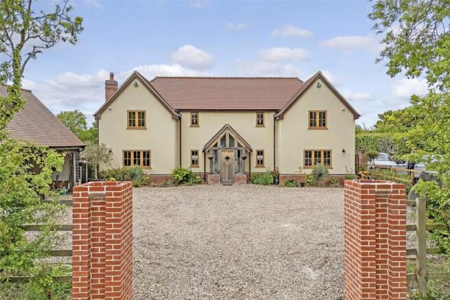 4 bed property, in Bishops Green, £1,295,000