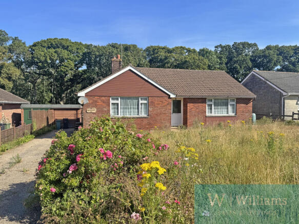 3 bed property, in Station Road, £395,000