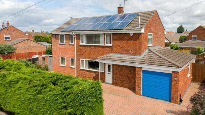 5 bed property, in Manners Road, £425,000
