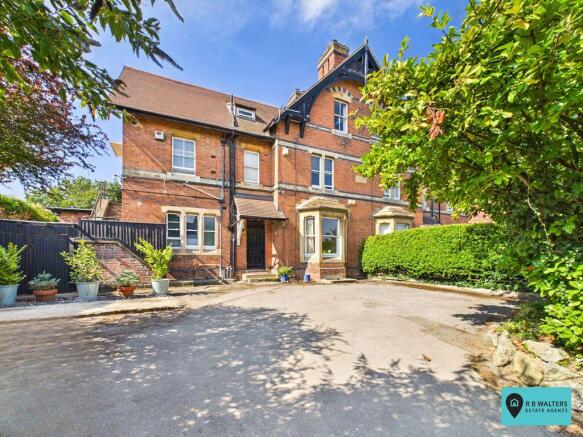 9 bed property, in Barnwood Road, £800,000