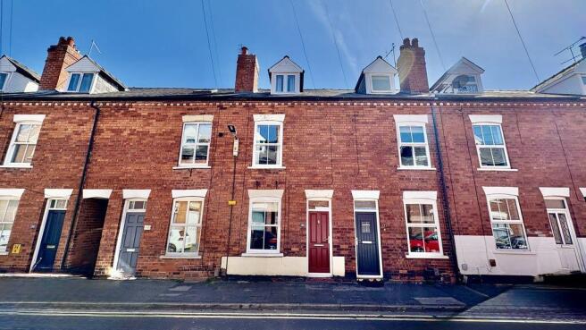 2 bed property, in Hereward Street, £237,500